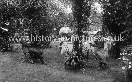 Kingsford Tea Gardens, St. Osyth, Essex. c.1911